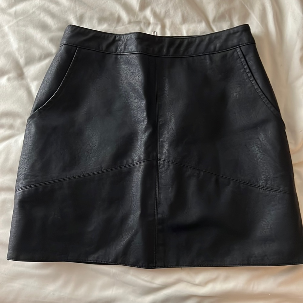 black leather mini skirt with pockets from lulus
